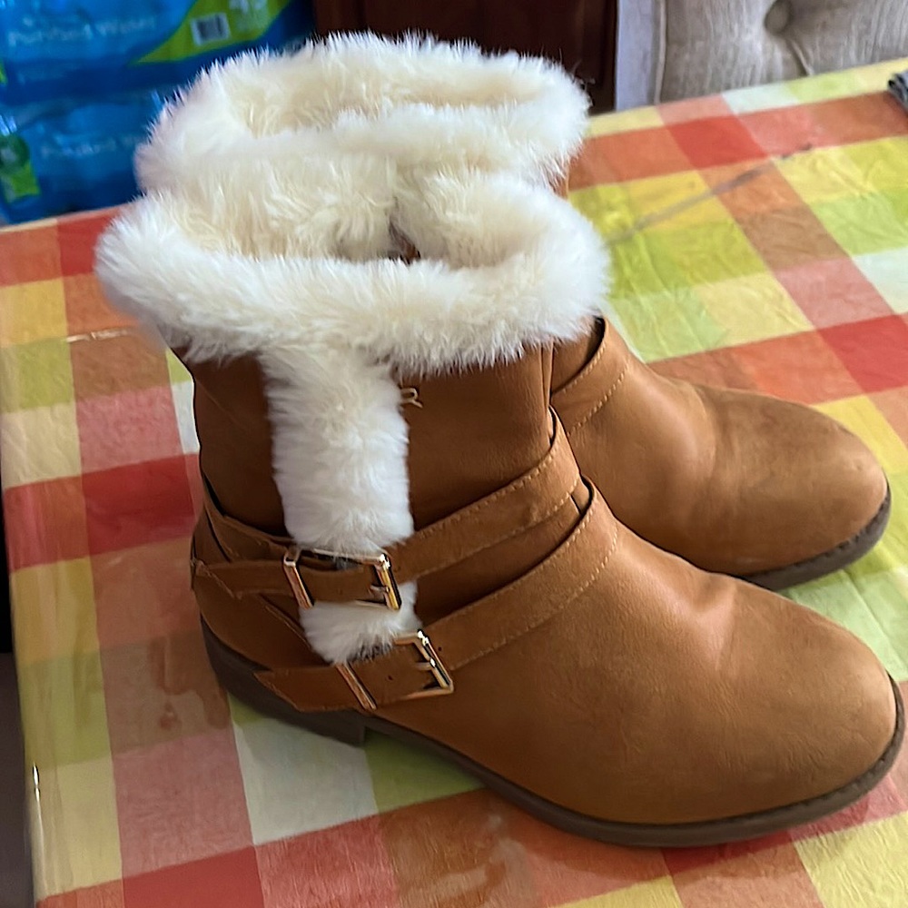 Girls shoes boots